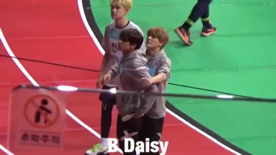 [fancam] 180820 ️️Lucas, Jeno & Chenle (NCT) @ ISAC 2018