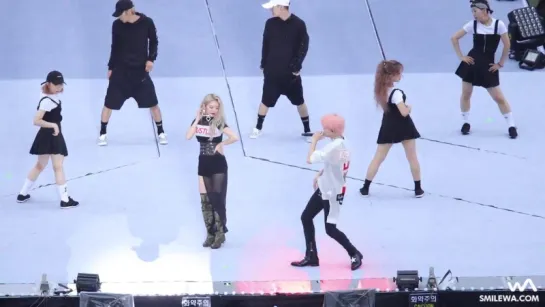 [fancam] 170708 Hyoyeon (SNSD) - Wannabe (Feat. Taeyong of NCT) @ SMTOWN in Seoul