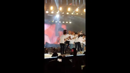 [fancam] 170708 Doyoung (NCT) & Suho (EXO) @ SMTOWN in Seoul