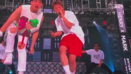 [fancam] 170708 Henry (Super Junior) & Mark (NCT) - I'm Good @ SMTOWN in Seoul