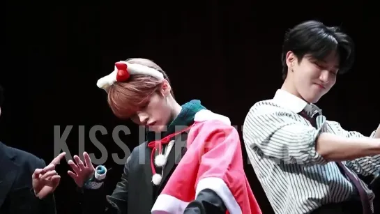 [211204] Stray Kids » Lee Know » SOUND WAVE Fansign