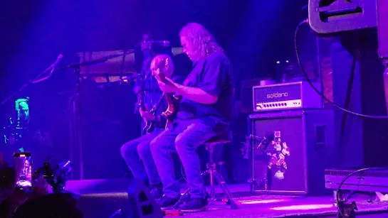 Govt Mule with Peter Frampton - While My Guitar Gently Weeps.