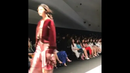 170329 Fancam| HERA SFW 2017 | ROMANCHIC Collection