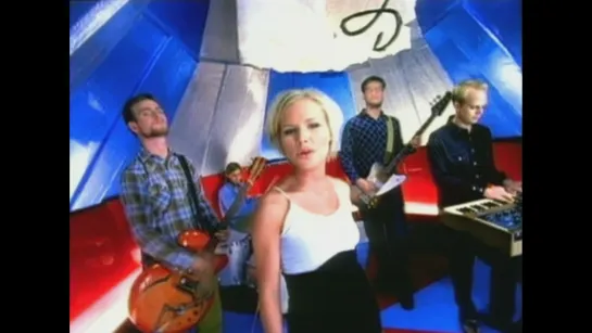 The Cardigans - Lovefool (Romeo  Juliet Version) 1996