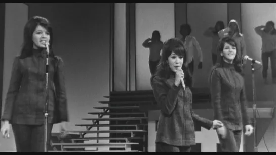 The Ronettes - Be My Baby (The Big T.N.T. Show 1966)