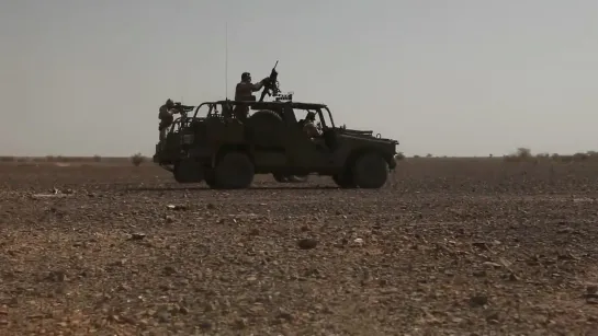 HK MG4 Machine Gun Live Fire In African Desert