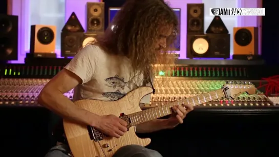 Guthrie Govan - Twenty Odd Time Licks - Lick 14