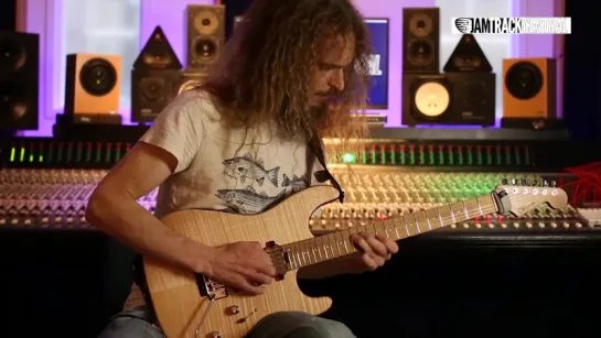 Guthrie Govan - Twenty Odd Time Licks - Lick 11