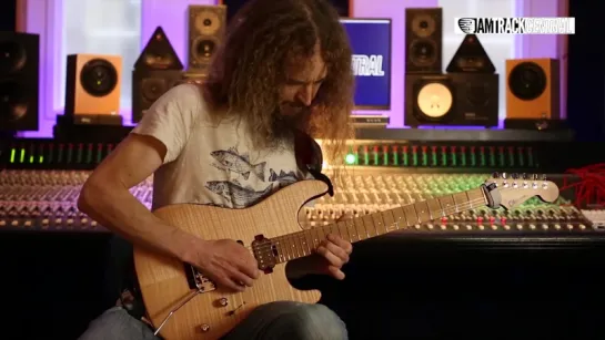 Guthrie Govan - Twenty Odd Time Licks - Lick 2