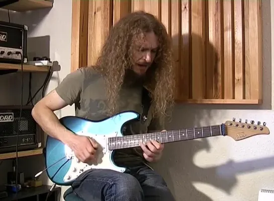 Guthrie Govan - Orange Jam (JamTrackCentral)