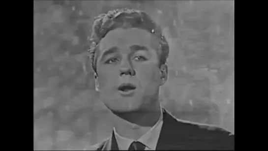 ☭  Лев Барашков - Главное, ребята, сердцем не стареть (1963)