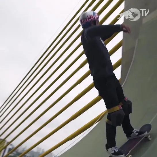 Sandro Dias Bridge Skating