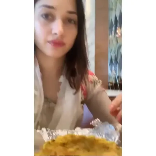 tamannaahspeaks_1___Bukz5v0FM1f___