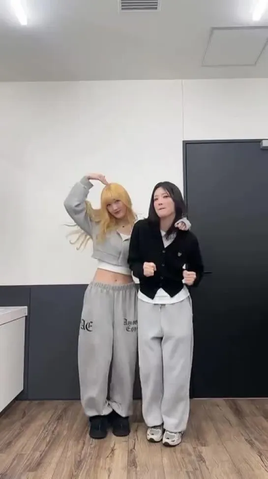 240212  Kim Lip &  Choerry Instagram Reel update