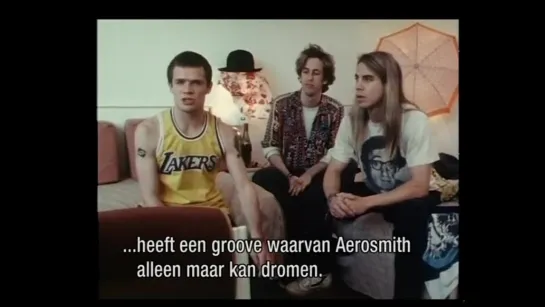 Red Hot Chili Peppers — A Dutch Connection (в переводе на русский)