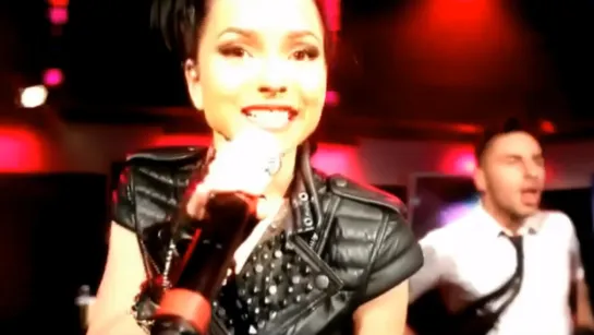 INNA | Radio Fun (Париж, Франция 16.12.2010)