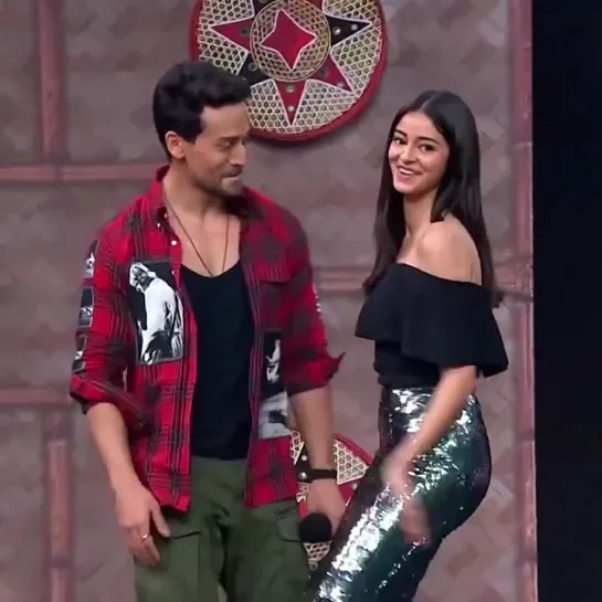 Tiger Shroff Dance with Ananya Panday Super Dancer Chapter 3