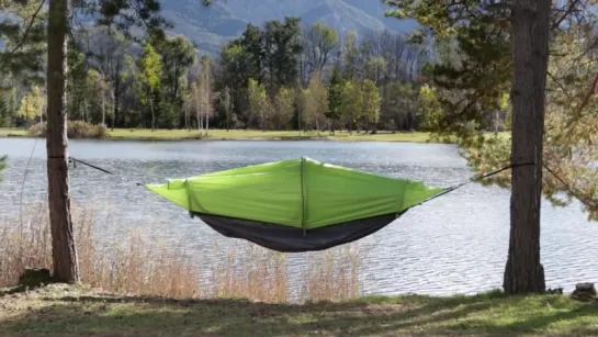 [Flying tent - The first ALL-IN-ONE tent-hammock]