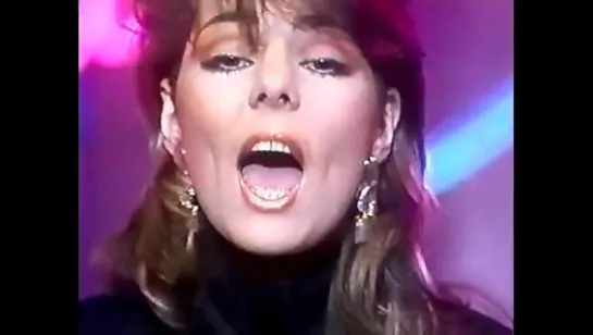 Sandra - Loreen (at Show A La Folie Pas Du Tout, 1987) France