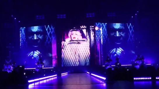 Intro / Iconic (Montreal - Opening Night)