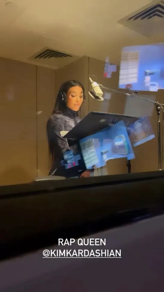 KimKardashian dropping bars in the studio. Y’all rockin with it or nah