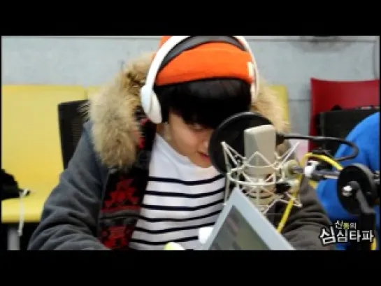 [10.02.14] B.A.P - Youngjae 'Shrinking Warning' Act Challenge - Shindong's SimSimTapa Radio