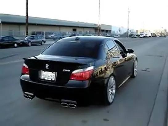 BMW M5 звук тема!