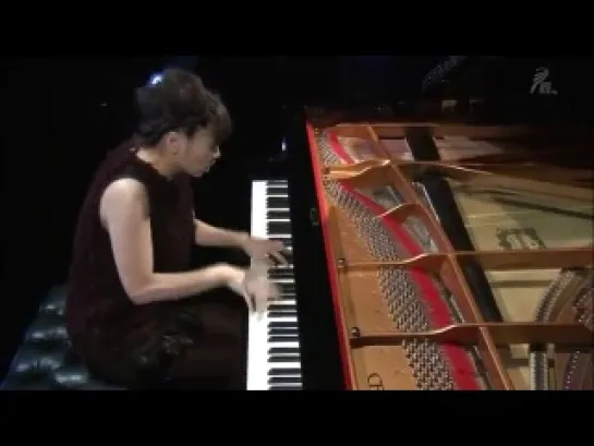 Hiromi Uehara（上原ひろみ）plays solo The Tom and Jerry Show.