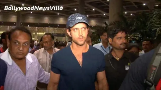 Hrithik Roshan at Mumbai Airport returns back from IIFA Awards 2015