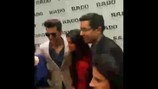 Hrithik enters DLF Mall to launch #Rado Lightness Collection !!