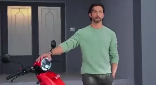 Eenie meenie miney mo - Why is he so hot cute - love u️️@bounce_infinity HrithikRoshan