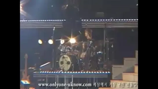 Fancam_Con_Yunho playing Drum