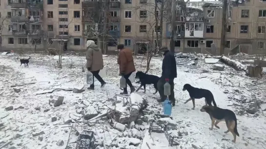 Выжившие люди в Авдеевке: Мы вас так ждали!