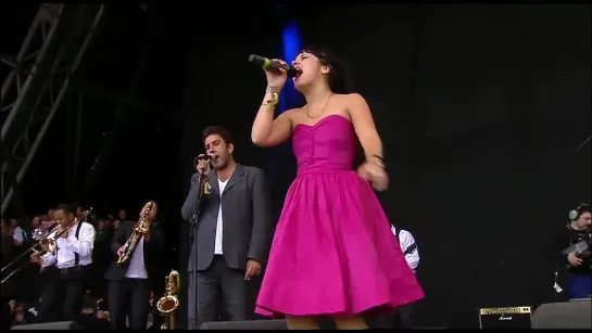 Lily Allen - 2007 - Gangsters - Live @ Glastonbury - feat Terry Hall & Lynval Golding