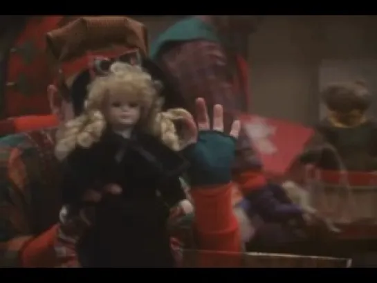 Mrs Santa Claus, starring Angela Lansbury. Song 1