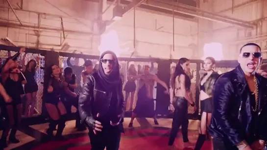 Yandel - Moviendo Caderas ft. Daddy Yankee