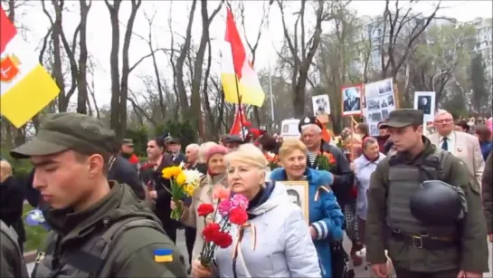 На параде кричали: "Слава Путину, слава городу герою Одессе" 10.04.16