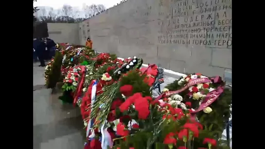 27.01.2020 г. Пискаревское кладбище.Возложение цветов от горкома КПРФ