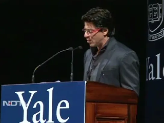 Shah Rukh Khan now a Chubb Fellow at Yale.mp4