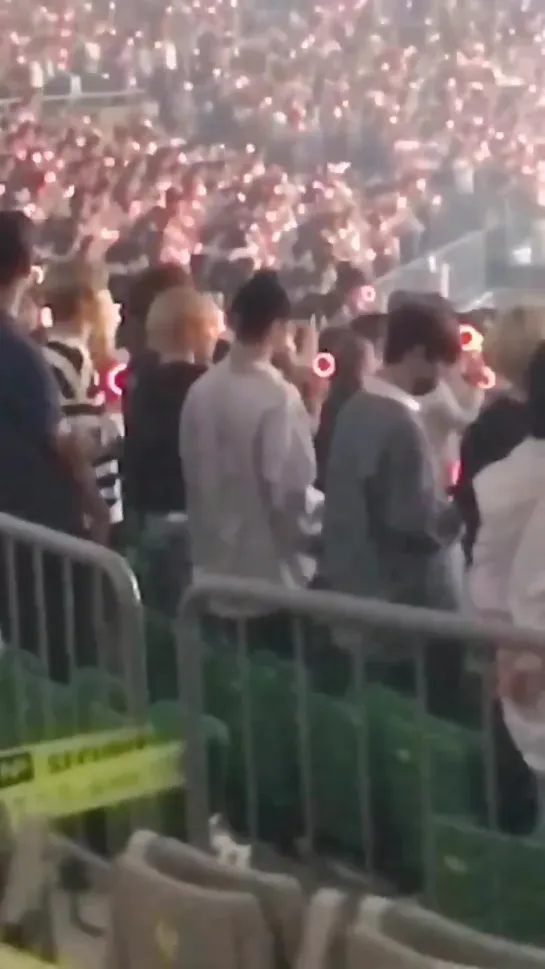 [190526] Stray Kids » fantaken » Stray Kids » at Twice's concert