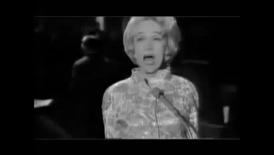 MARLENE DIETRICH_SAG MIR WO DIE BLUMEN SIND