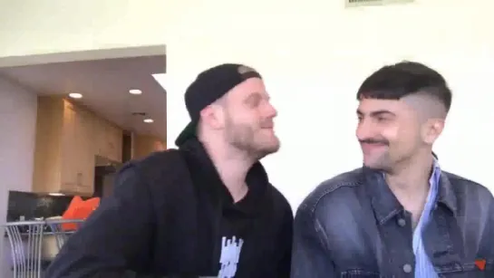 SUPERFRUITLIVE kiss