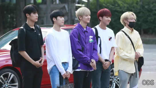 190809 [fancam] KNK on their way to Music Bank