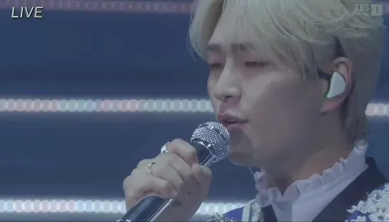 220911 Onew  - Day Tour Yoyogi Last Field 日一 "Shine On You"     cr. jinkination