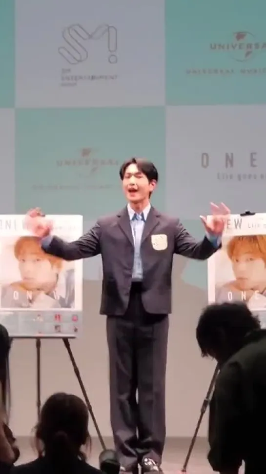 Video SHINee Onew  = 220704 Fantui update talk event  cr: _sweet_nao