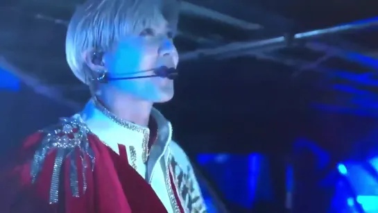 No matter how nervous Taemin is before going on stage he’s even trying his best to motivat