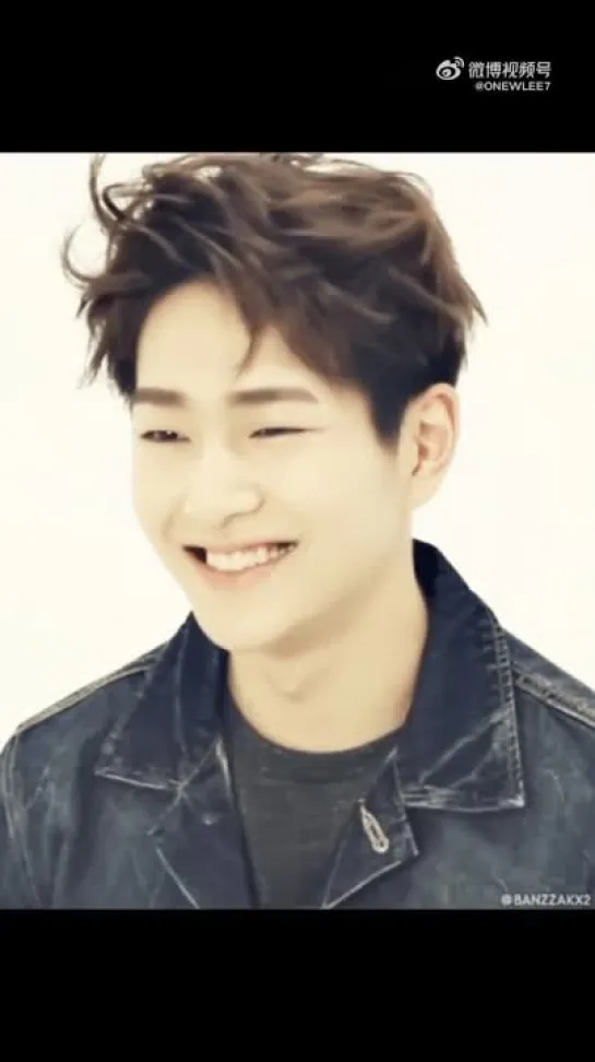 SHINee Onew Smile