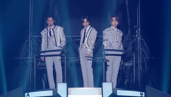 26.01.2024 -  Universal Music Japan YouTube Update -- SHINee World VI Yoyokiba day1 "CHEMISTRY" - Key Minho Taemin