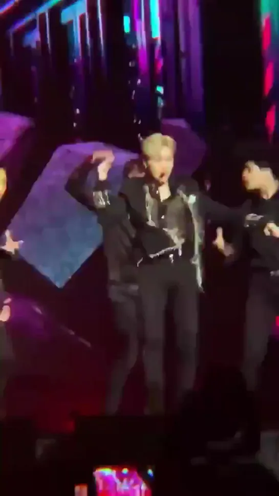 02.02.2020 We Are The Future Live San Jose - Fancam de TaeMin presentando su solo stage Danger