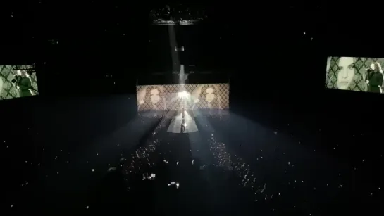 Selena Gomez performs Lose You To Love Me at AMA's 2019 inside the theater